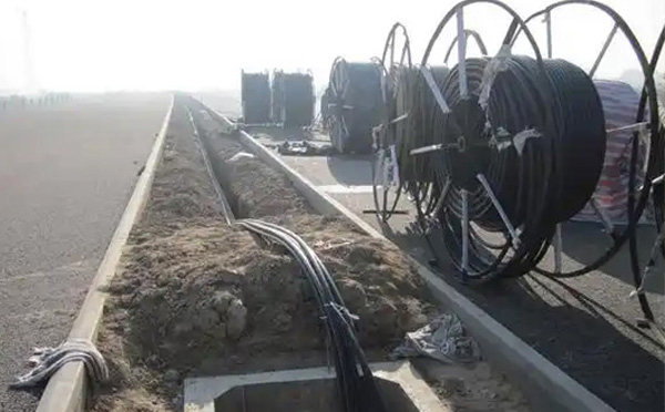 现代通信网络建设指南：通渭光缆施工全流程技术解析与质量控制